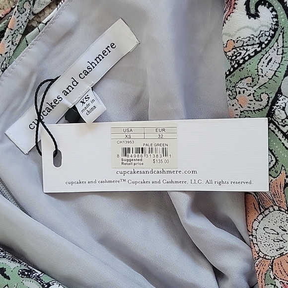 Cupcake and Cashmere Paisley Cropped Romper NWT - Picture 9 of 12